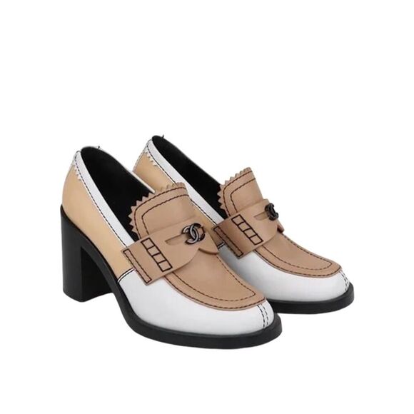 Chanel Tricolor CC Heels Penny Loafers Pumps Beige Cream Black 37.5 - Picture 1 of 8
